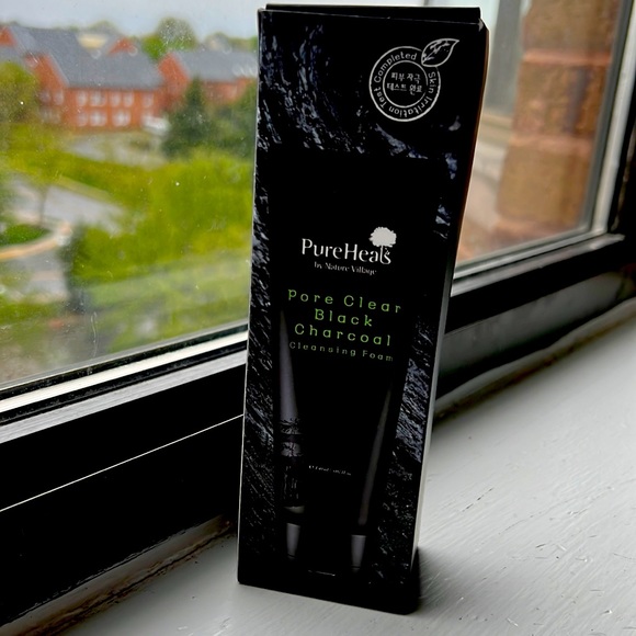 Cleansing foam PURE HEALS - Picture 1 of 4